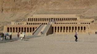 Luxor day tour to valley of the kings Luxor day tour to valley of the kings & west bank